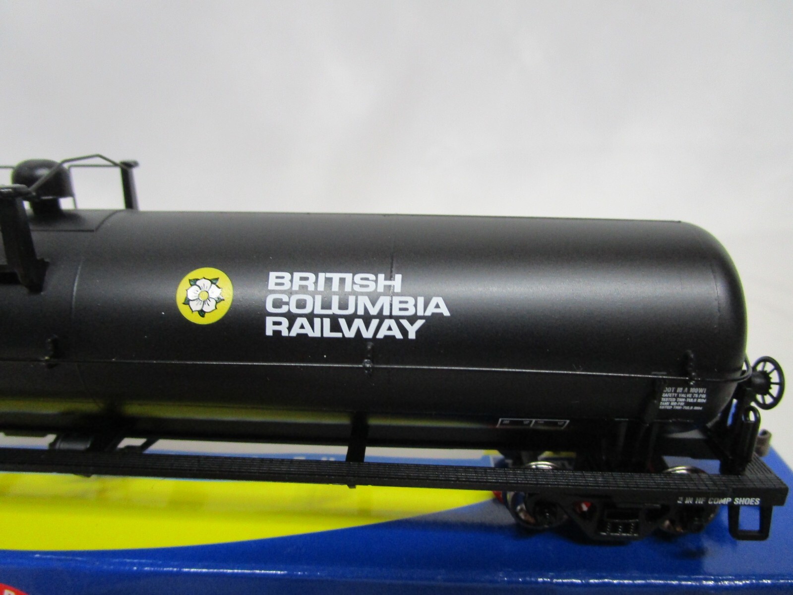 Athearn HO Scale BCOL British Columbia BC Rail 62′ Lube Tank Car #1967