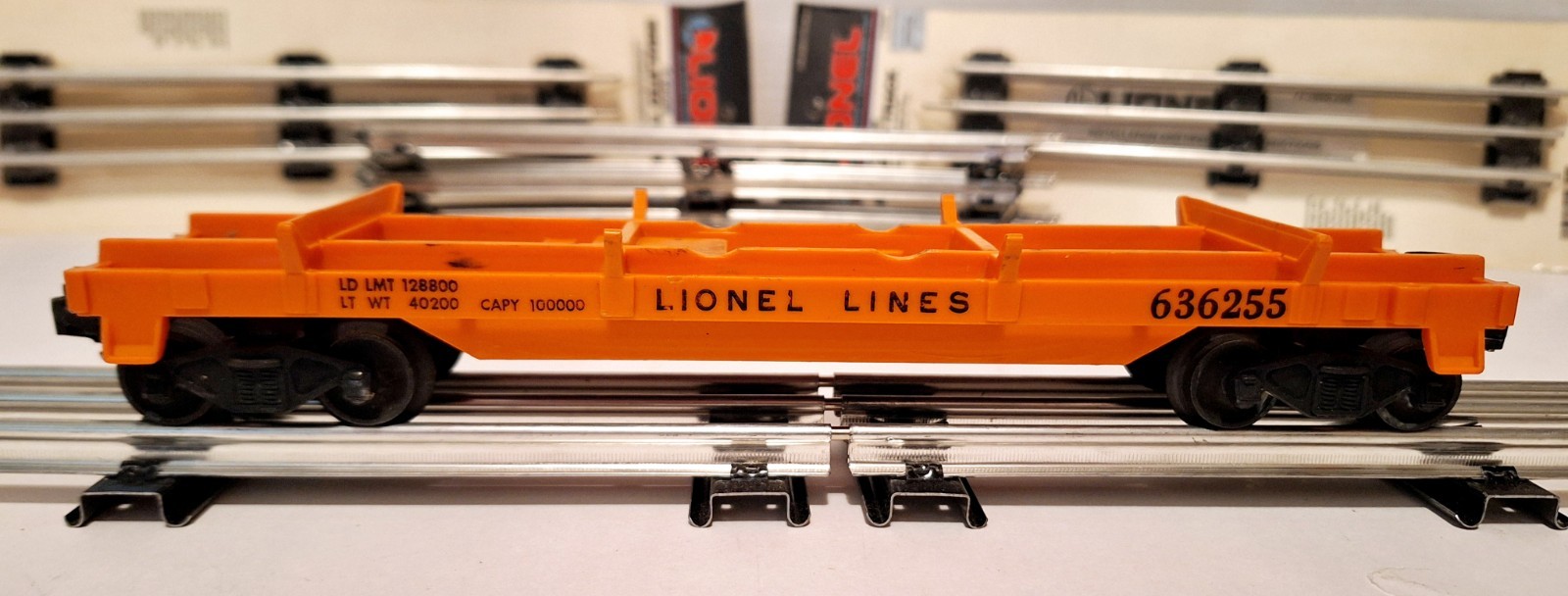 LIONEL LINES POSTWAR O GAUGE 6362 ORANGE RAIL TRUCK FLAT CAR #636255 C7+ NO LOAD