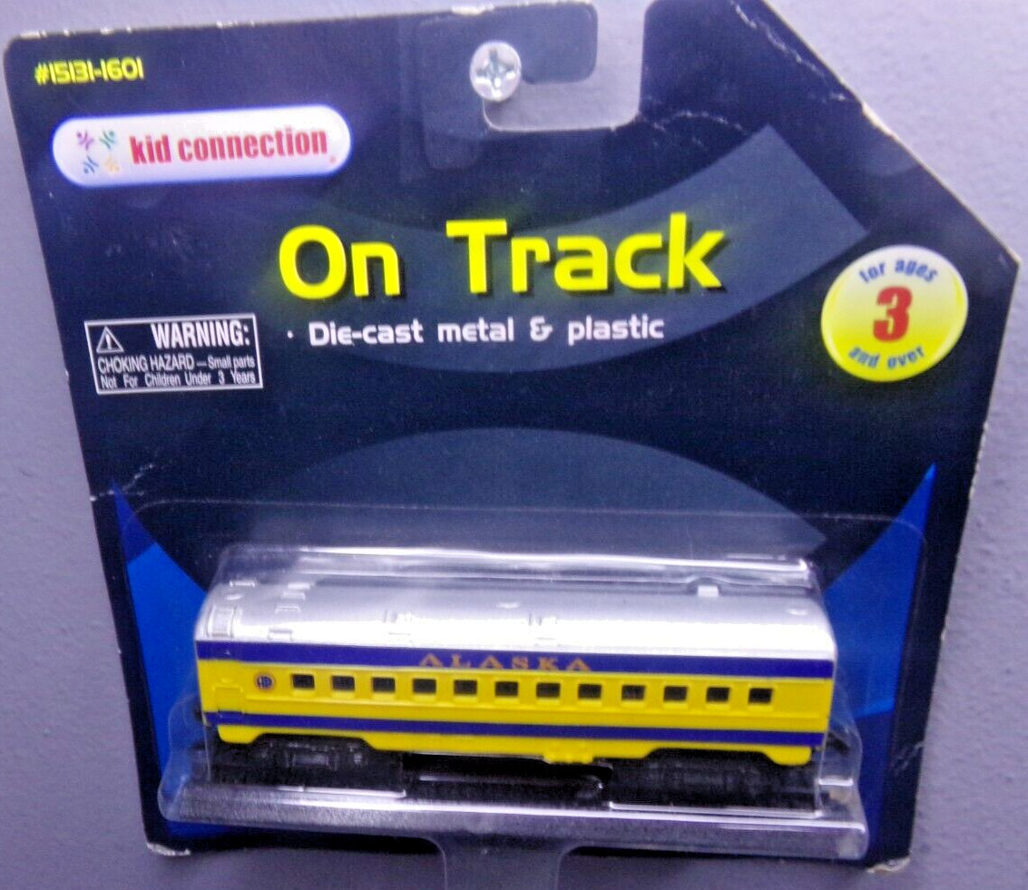 MAISTO ON TRACK DIECAST & PLASTIC ALASKA RR PASSENGER CAR