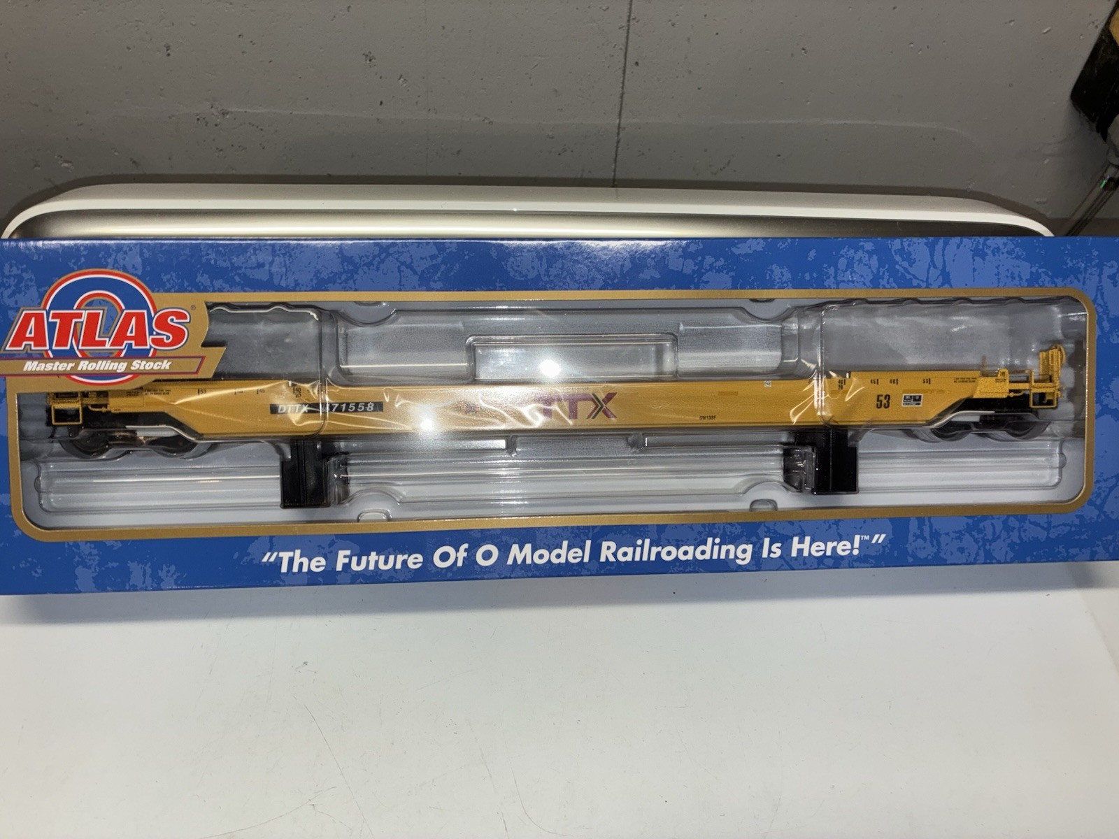 ATLAS O 300 1764- 1 TTX 53′ REBUILT WELL CAR 3 RAIL O GAUGE RD # 471558