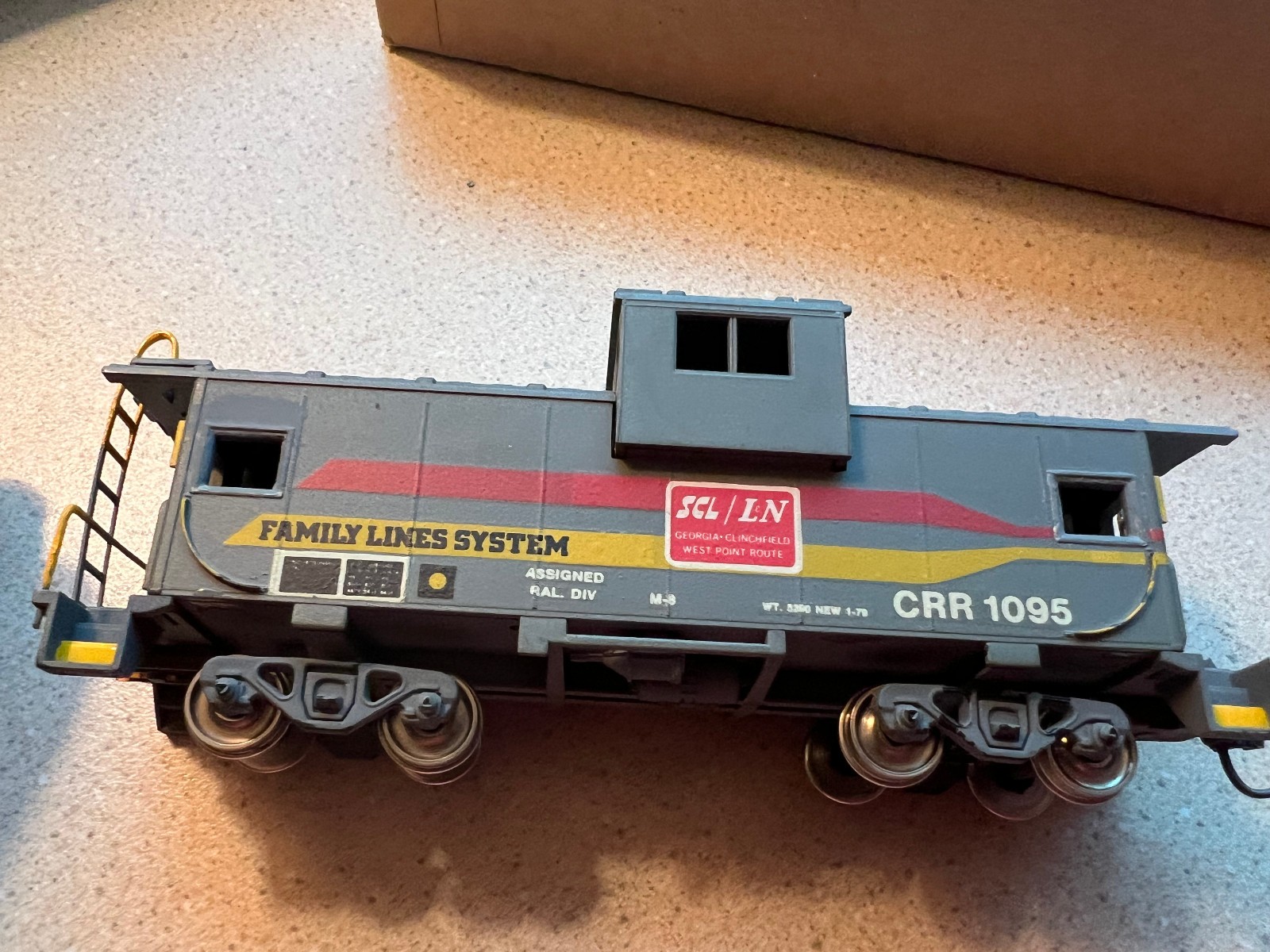 ATHEARN HO 5382 WIDE VISION CABOOSE KIT FAMILY LINES CRR 1095 no box.