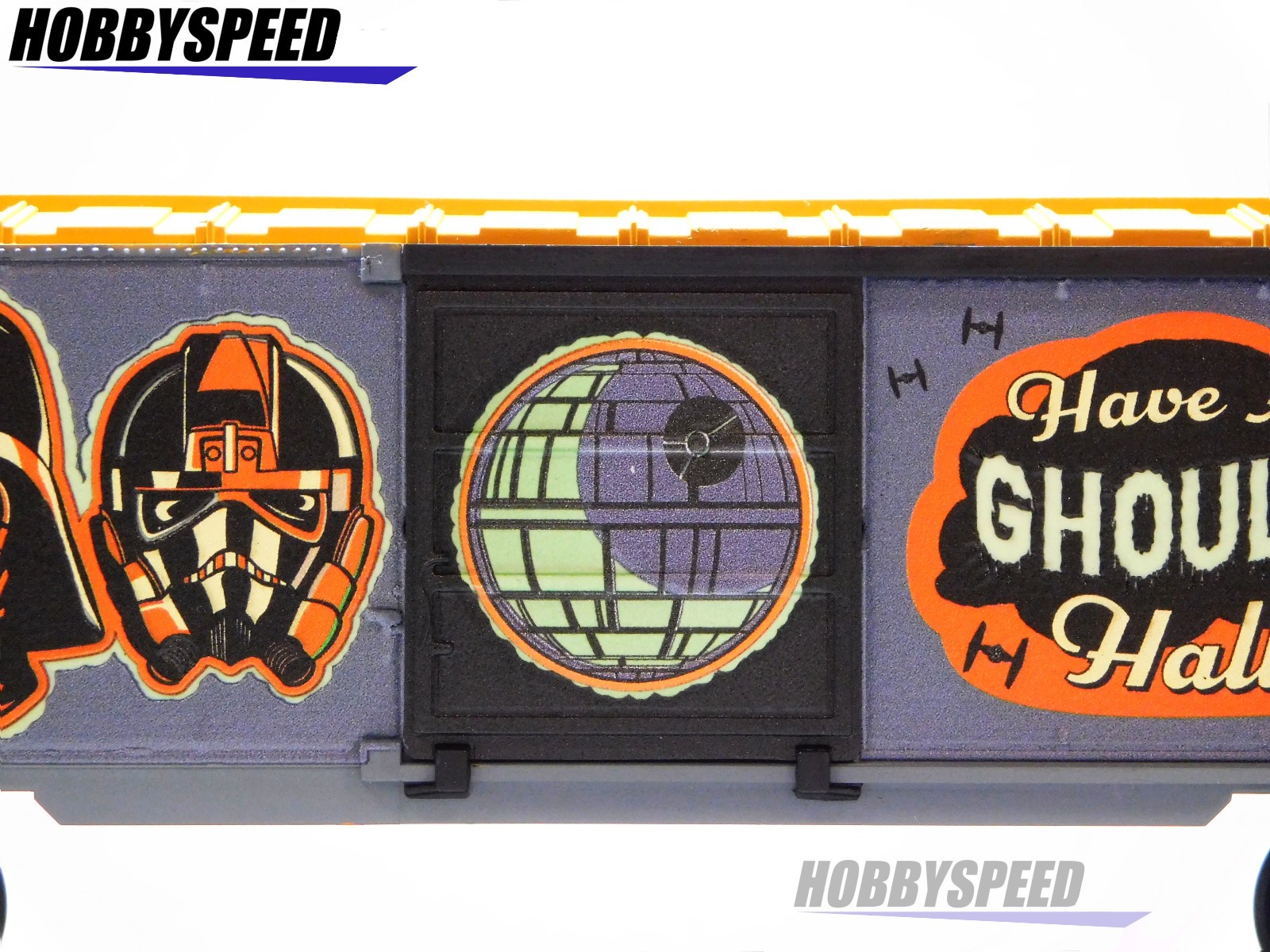 LIONEL STAR WARS HALLOWEEN BOXCAR O GAUGE GLOW IN THE DARK train car 2528890 NEW