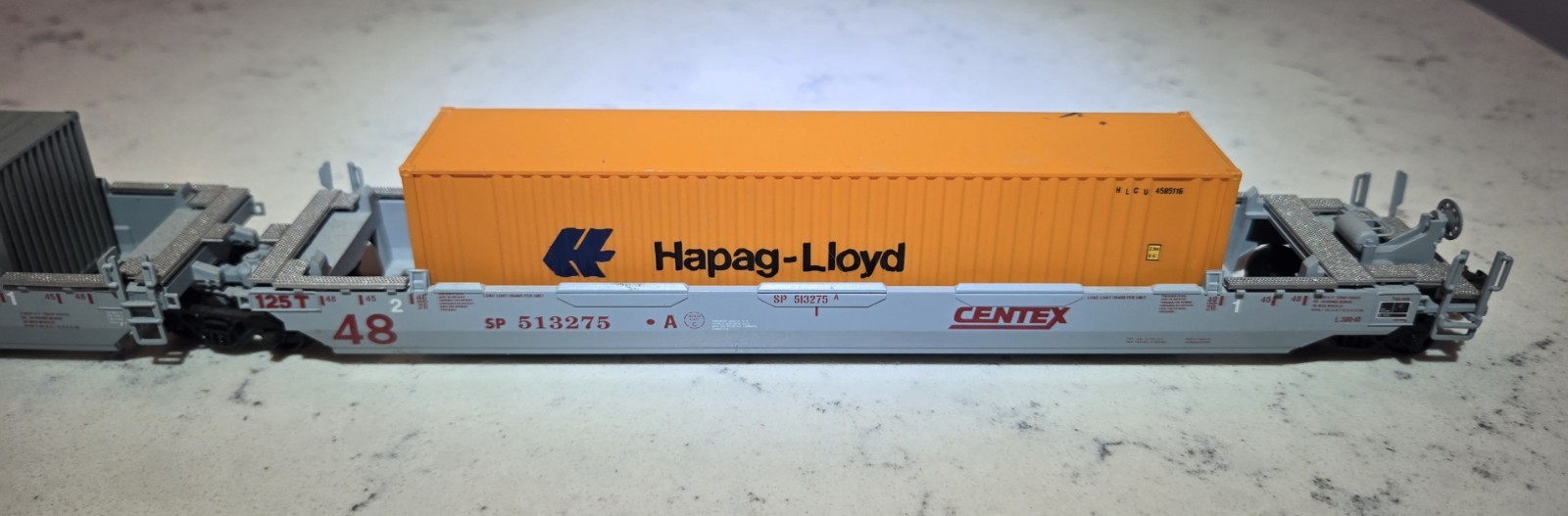 Athearn HO Scale SP Centex Double Stack 5 Cars #513275 with 7 Athearn Containers