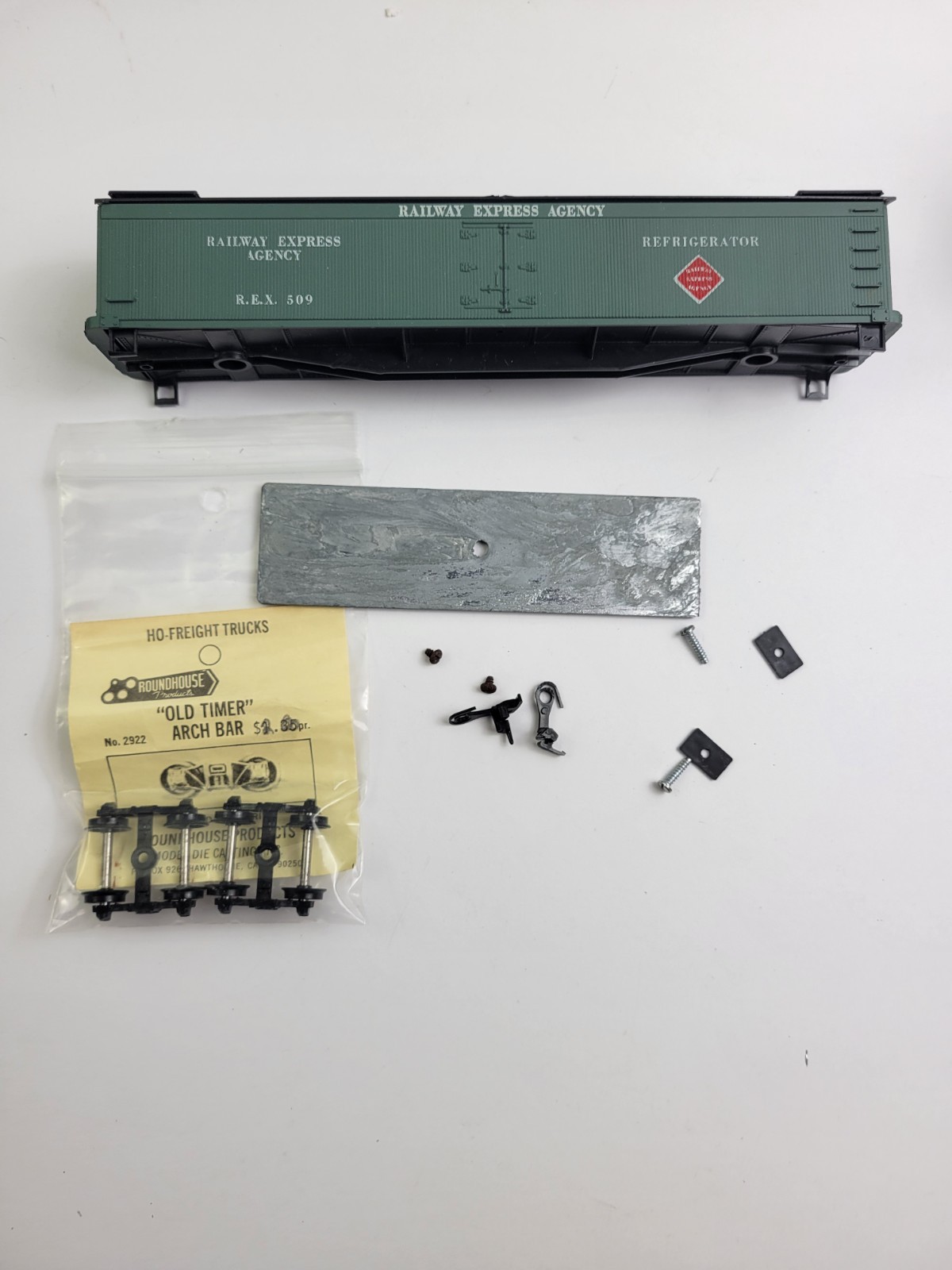 Lot Of 5 Roundhouse HO Train Car Santa Fe Rio Grande Burlington Northern REA