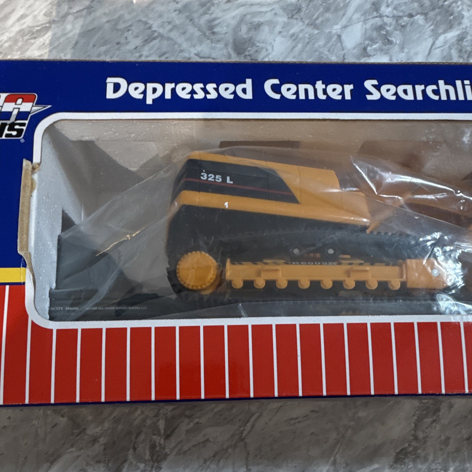 USA Trains G Gauge 1:29 New York Central Depressed Center Searchlight R17327