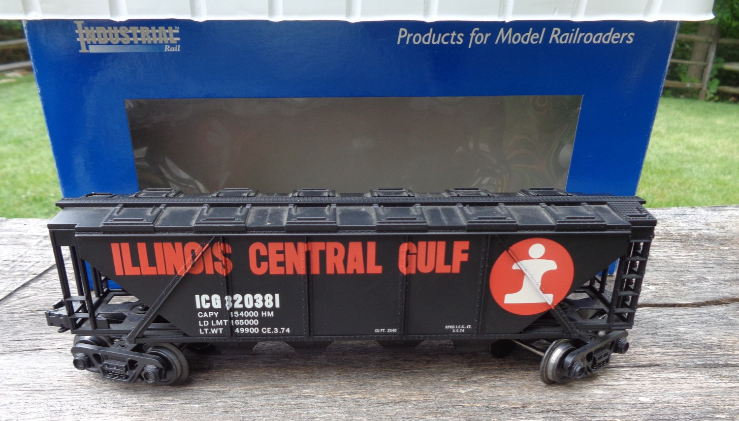 Industrial Rail 027 Scale Rolling Stock Illinois Central Gulf Hopper Car
