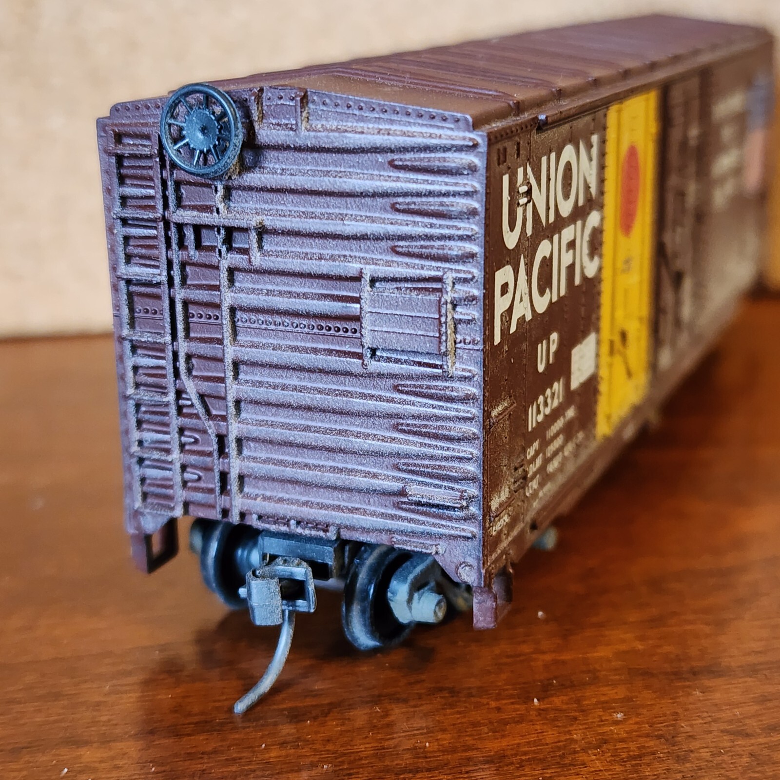 Union Pacific Railroad 40′ Double Plug Door Boxcar 113321 Athearn HO Scale