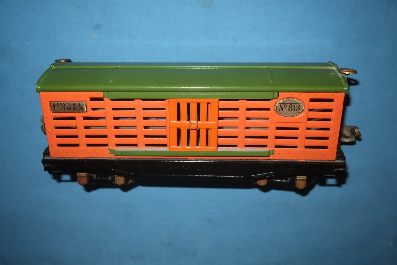 Lionel O Gauge #813 Stock Cattle Car. Repainted