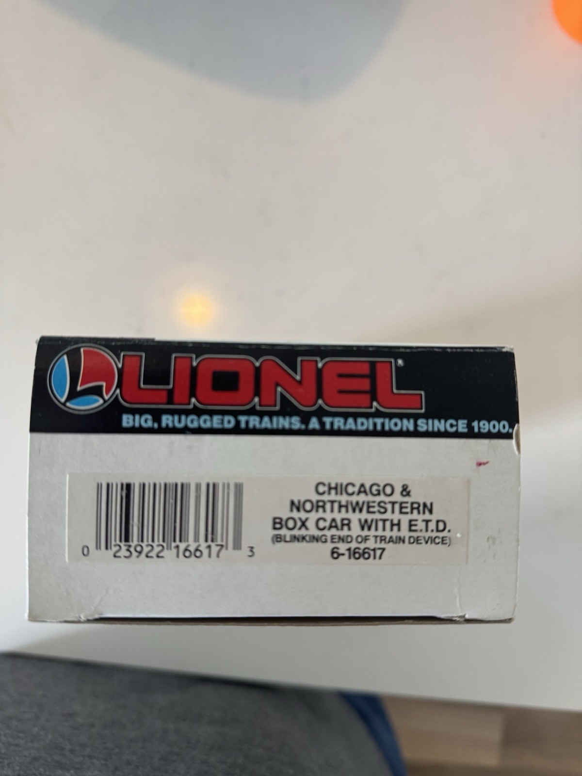 Lionel O Scale Chicago & Northwestern Boxcar w/ End of Train Device 6-16617 -NEW