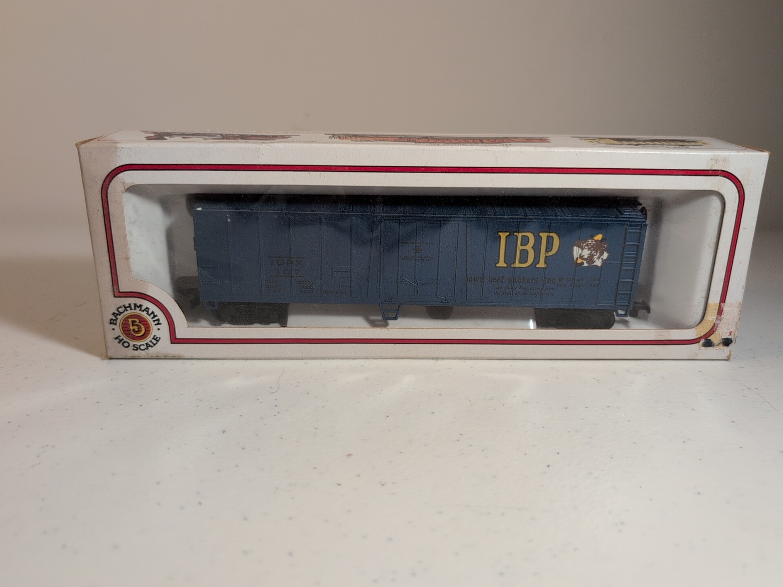 HO Scale Bachmann 43-1009-83 51′ Mechanical Steel Reefer Iowa Beef