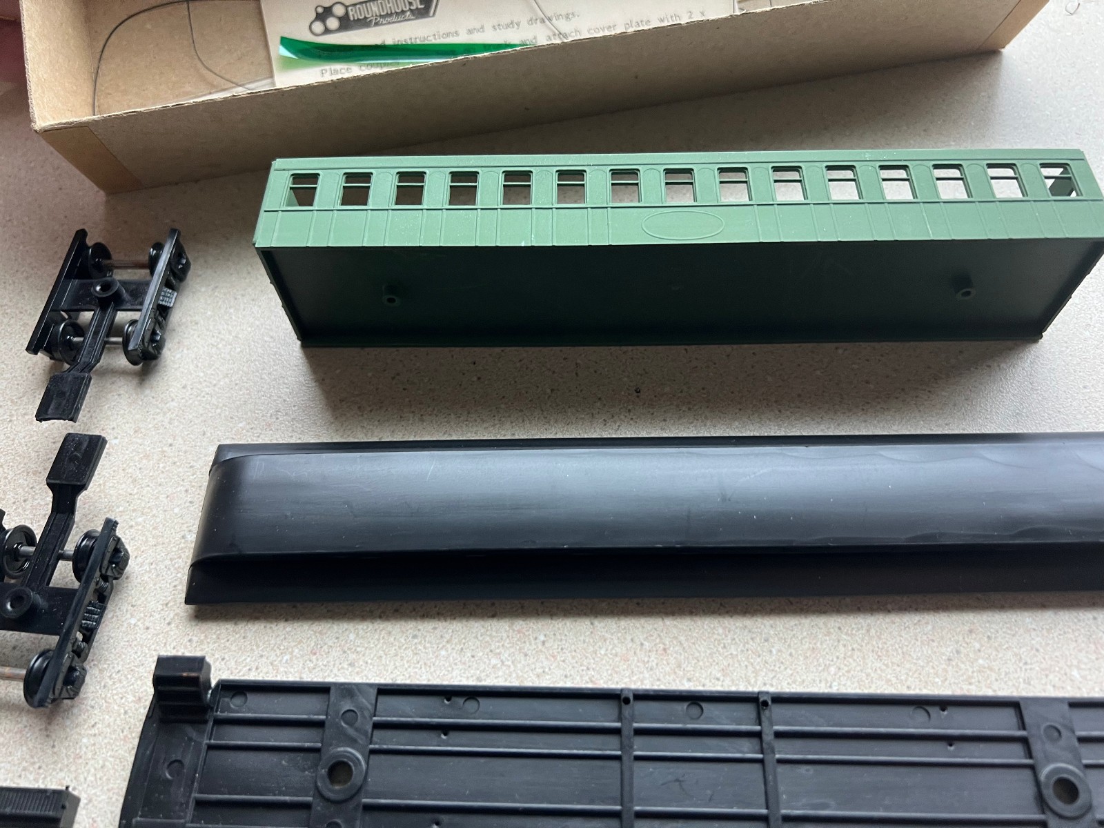 Roundhouse HO Scale 50′ Overland Pullman Sleeper Undecorated 5250 OB