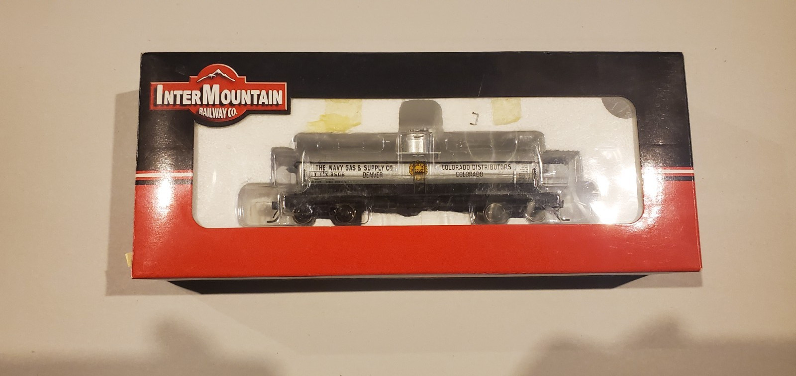 Intermountain Ho scale 46310-16 ACF Type 27 Riveted 8,000 Gal Tank Car Navy Gas