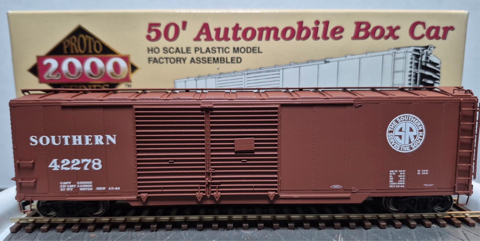 HO Scale Proto 2000 Southern Railway 50′ Automobile Boxcar #42278 – Assembled