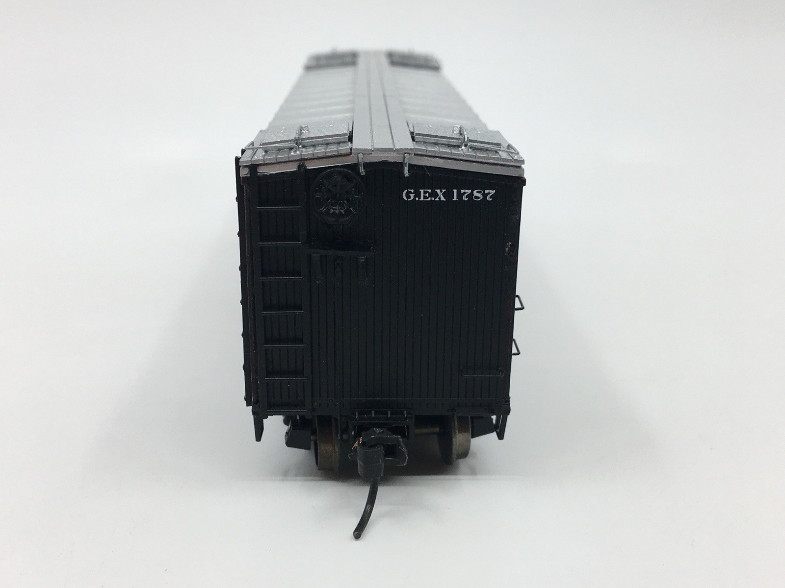 HO Intermountain Yesteryear Growers Express Patriotic R-40-23 Refrigerator Car