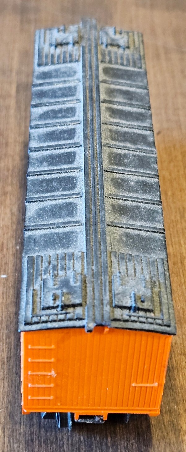 HO Scale Wilson’s Car Lines W.C.L.X. 8360 Reefer Freight Box Car Train ~ T7467