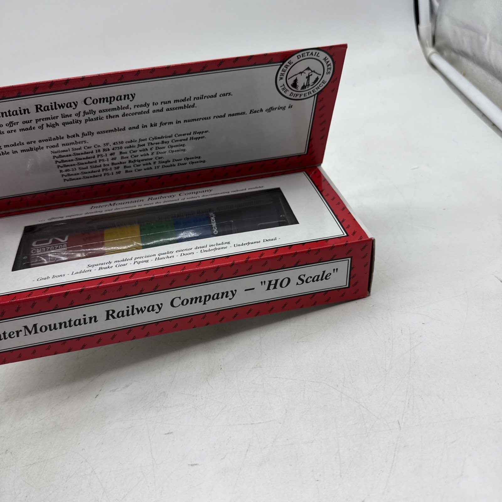 InterMountain Cylindrical Covered Hopper CN “Rainbow” 1/87 HO Scale CN370708