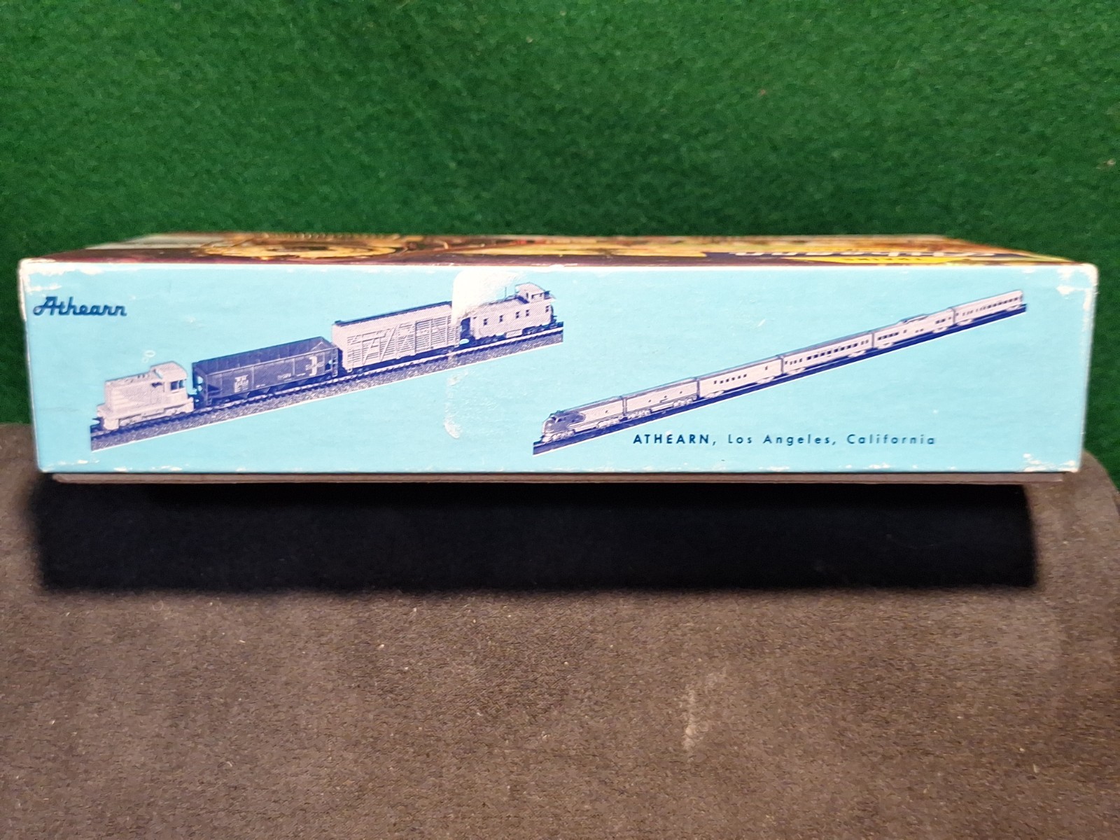 Vintage Atheann HO Box Car Schlitz Beer