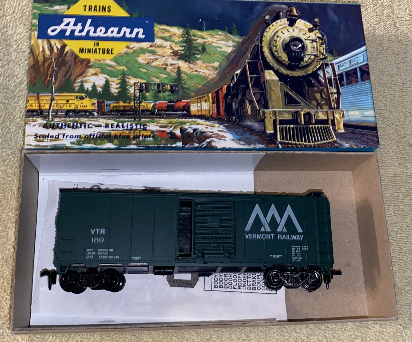 VTR Vermont Railway 40` Boxcar Athearn Blue Box Kit #1214 Built #1