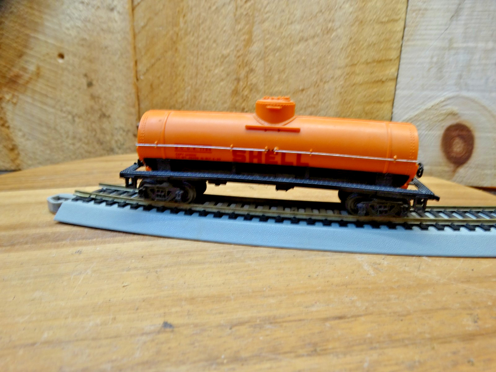 Bachmann HO Scale Weighted 40′ Shell S.C.C.X. 1754 Single Domed Tanker