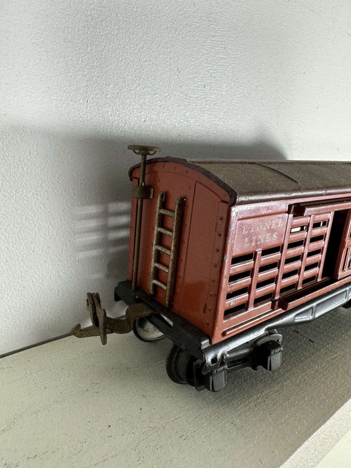 Vintage Lionel Lines 656 Stock Car O Gauge Brown Livestock Freight Car Postwar