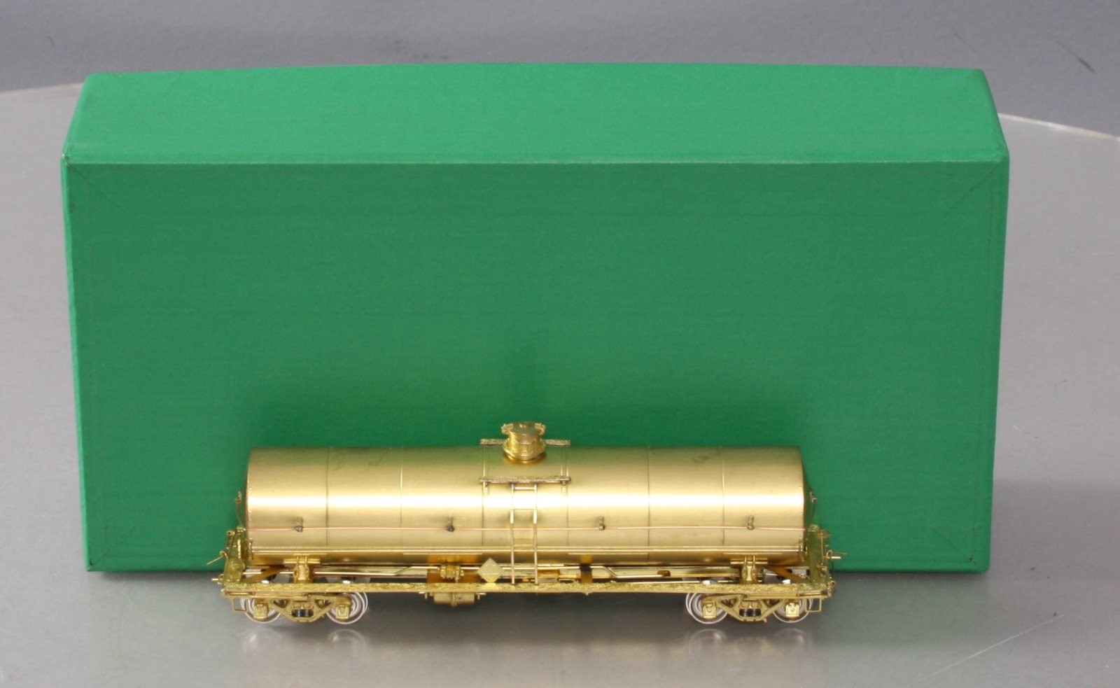 Overland 3028 HO BRASS L.P. Tank Car – Unpainted LN/Box