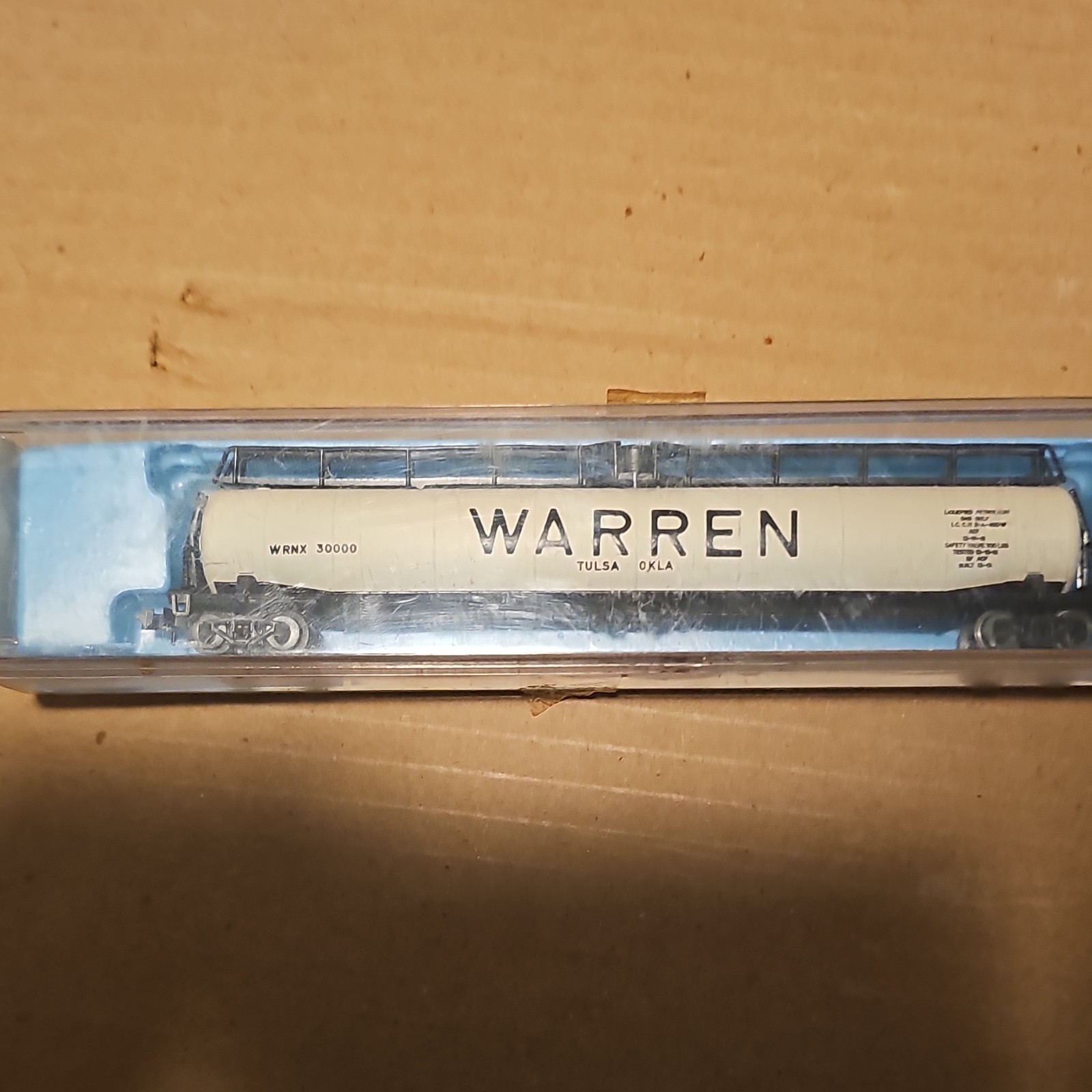 Atlas N Scale 1:160 Warren Jumbo Tank Car #2348 White/Black Ready to Go