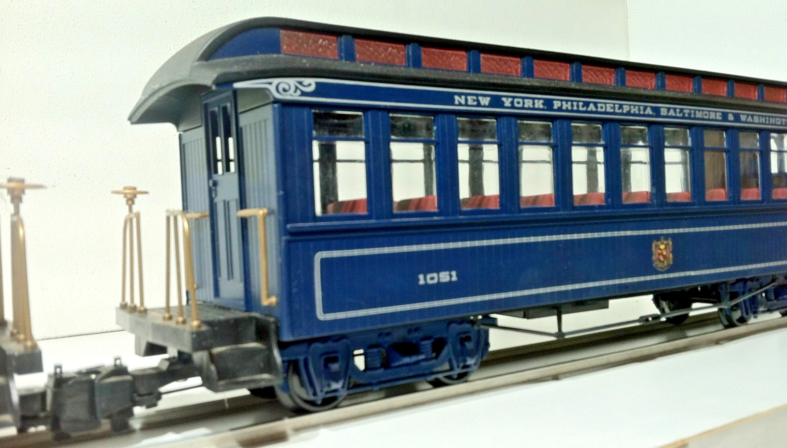 (2) Bachmann Big Haulers G Scale Passenger Cars 1988 Royal Blue Line