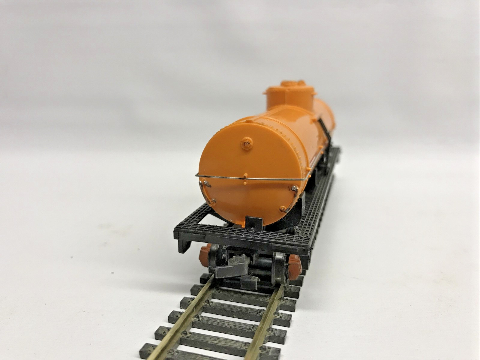 Bachmann HO Scale Shell Oil Company Single Dome Tank Car tanker S.C.C.X. 1754