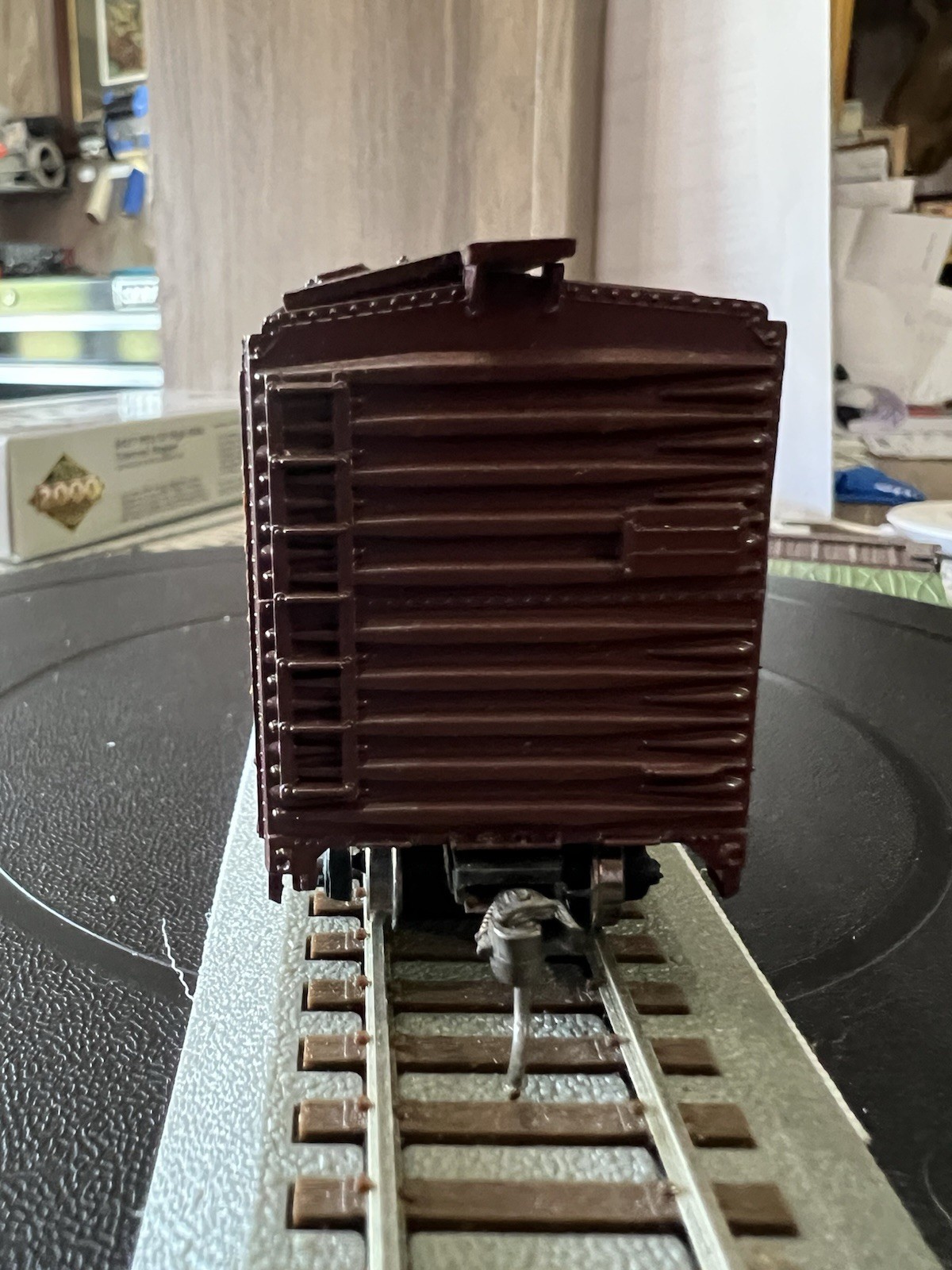 HO Scale Athearn assembled blue box Milwakee Road 50′ plug door box car