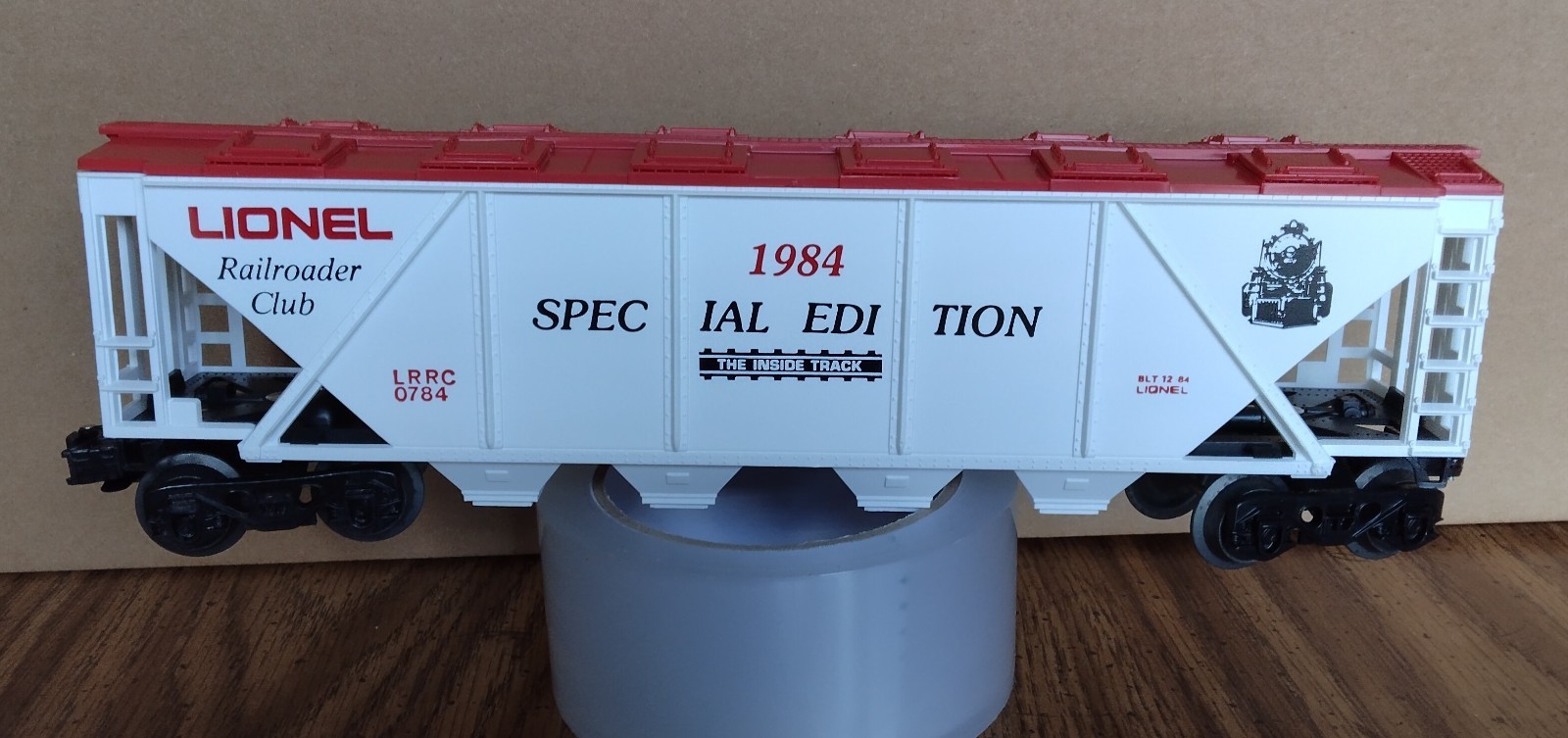 LIONEL O/O27 – MPC – 1984 RR CLUB COVERED HOPPER – No. 0784 – WHITE