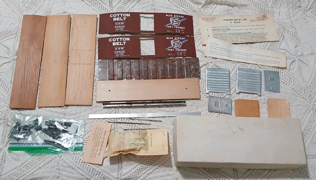 Vintage O Scale Athearn Wood Metal Model Kit 40″ Box Cotton Belt Train Car