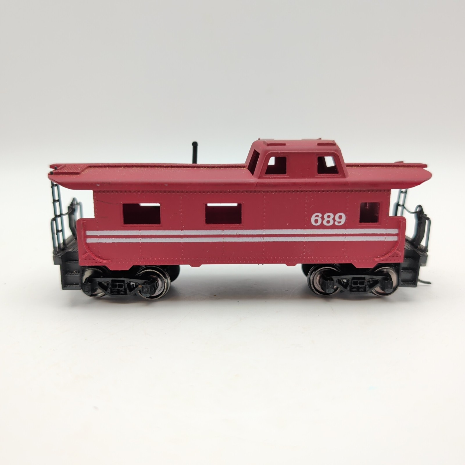 Vintage TYCO HO Scale Red Caboose 689 Made in Hong Kong