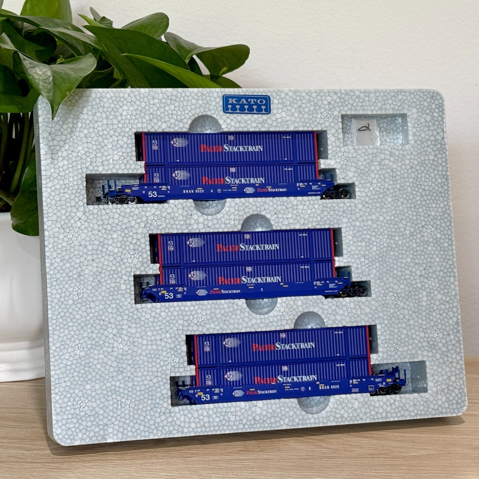 Kato 106-6179 N Scale Gunderson MAXI-IV Double Stack Car Pacer 3-Unit Set – NEW