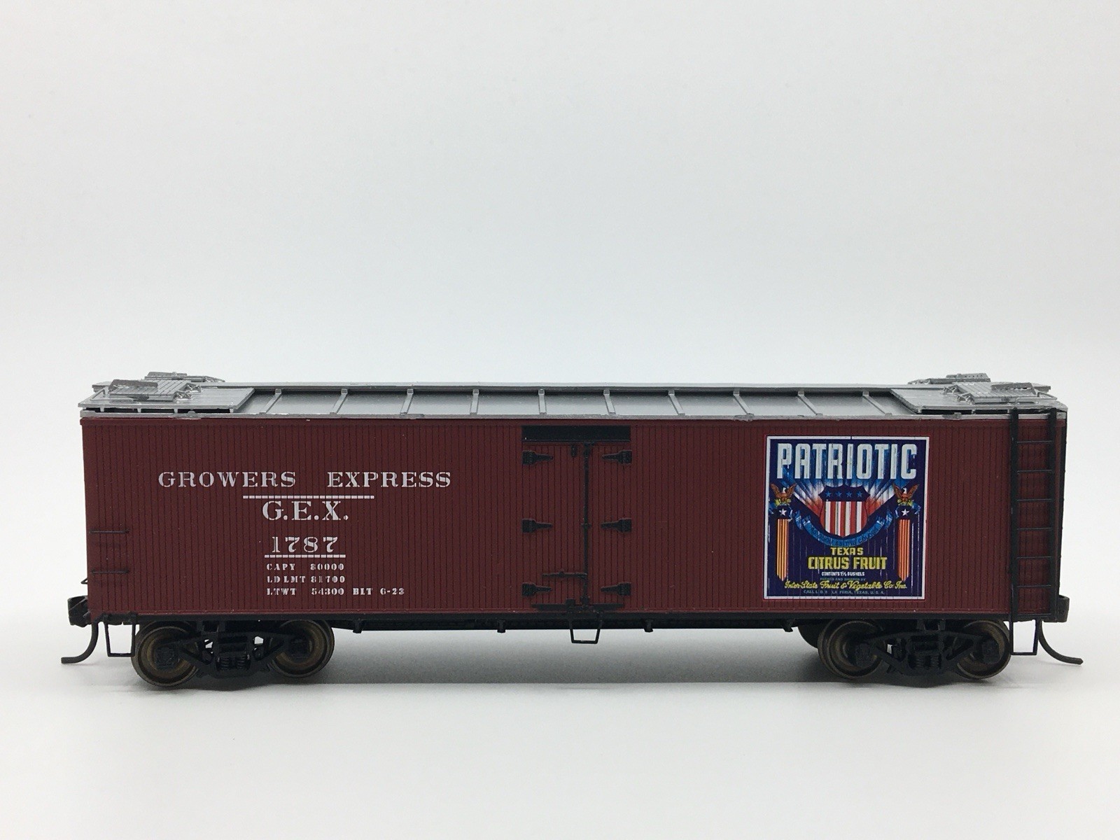 HO Intermountain Yesteryear Growers Express Patriotic R-40-23 Refrigerator Car