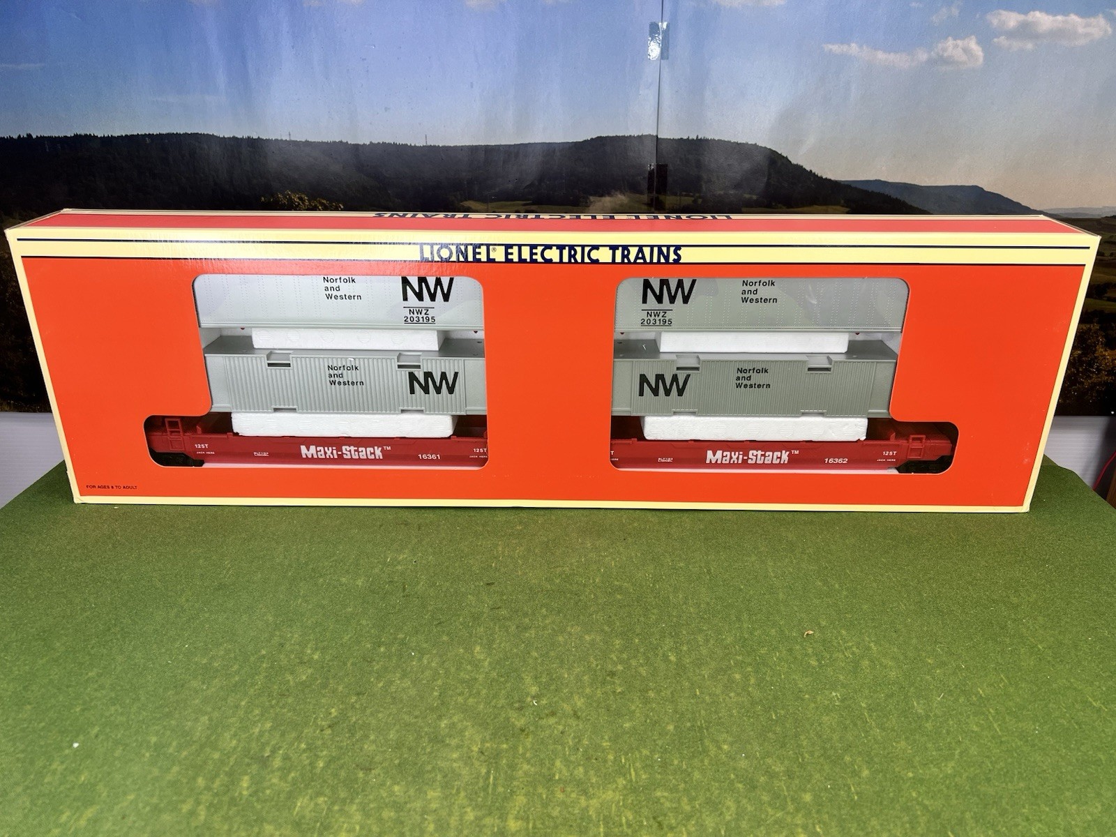 LIONEL NORFOLK & WESTERN MAXI-STACK FFLATCAR 6-16360, O GAUGE, LNIB
