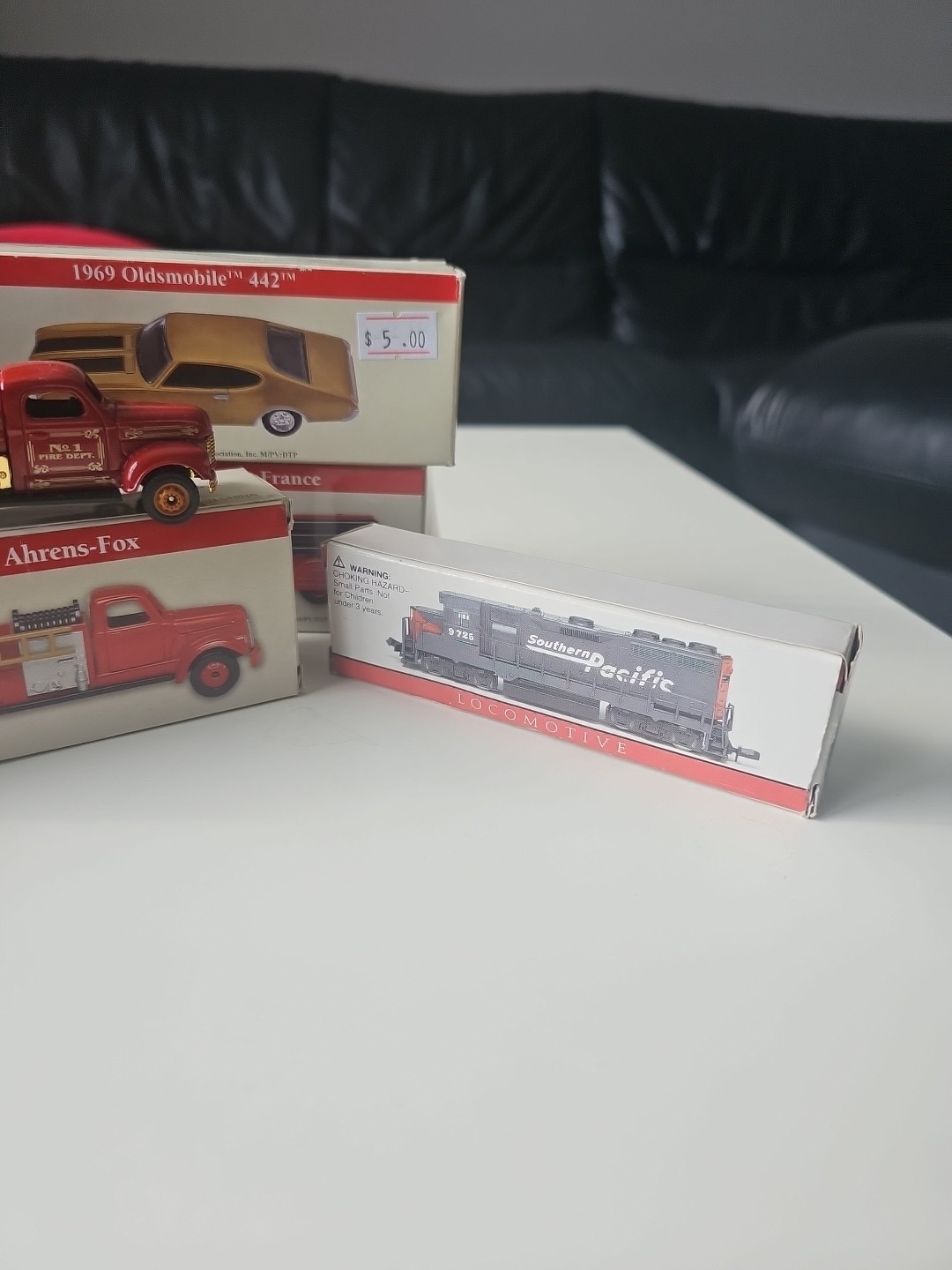 VINTAGE High Speed Metals Die Cast LOT OF 8 GM 1:64 Cars with Boxes LOCOMOTIVES