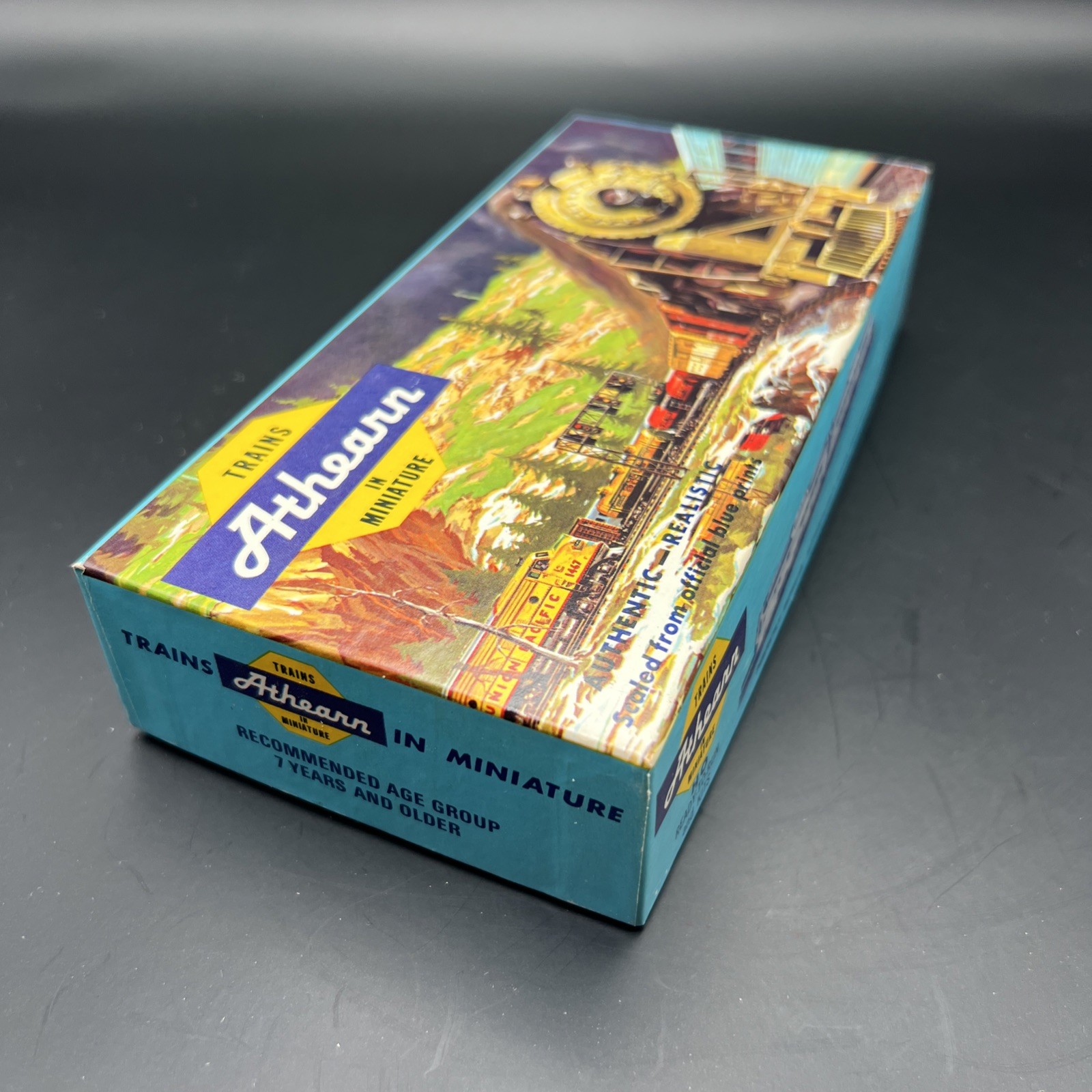 Athearn HO Scale 50′ Box Car, Union Pacific, Brown, #161200 – 5036 BN