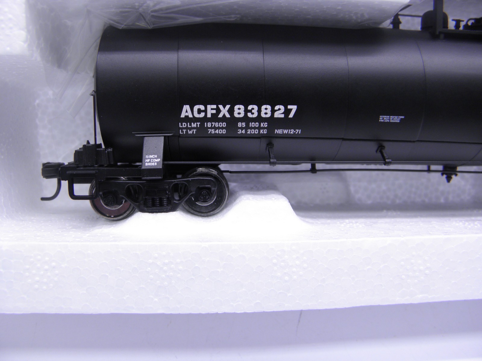 ATLAS #1631-2 – 23,500 GAL TANK CAR – UNION CAMP ACFX #83827 -HO SCALE