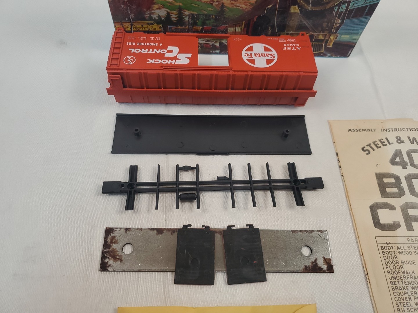 Ho Scale Athearn 1391 Santa Fe Shock Control 40′ Box Car ATSF 34285 Blue Box