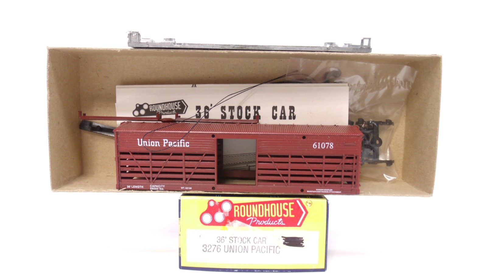 Roundhouse HO Union Pacific 36′ Single Door Stock Cattle Car Train Car Kit 3276
