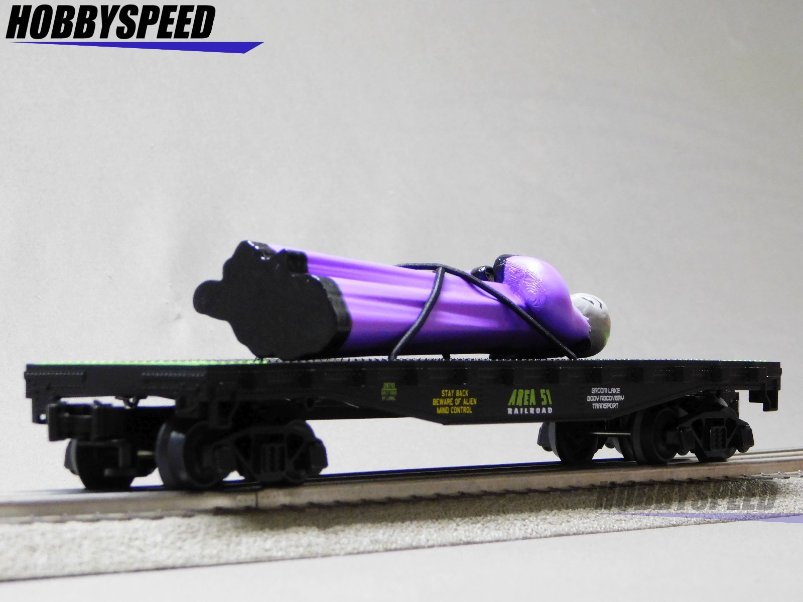 LIONEL AREA 51 TAKE ME TO YOUR LEADER ALIEN FLATCAR O GAUGE train 2528710 NEW