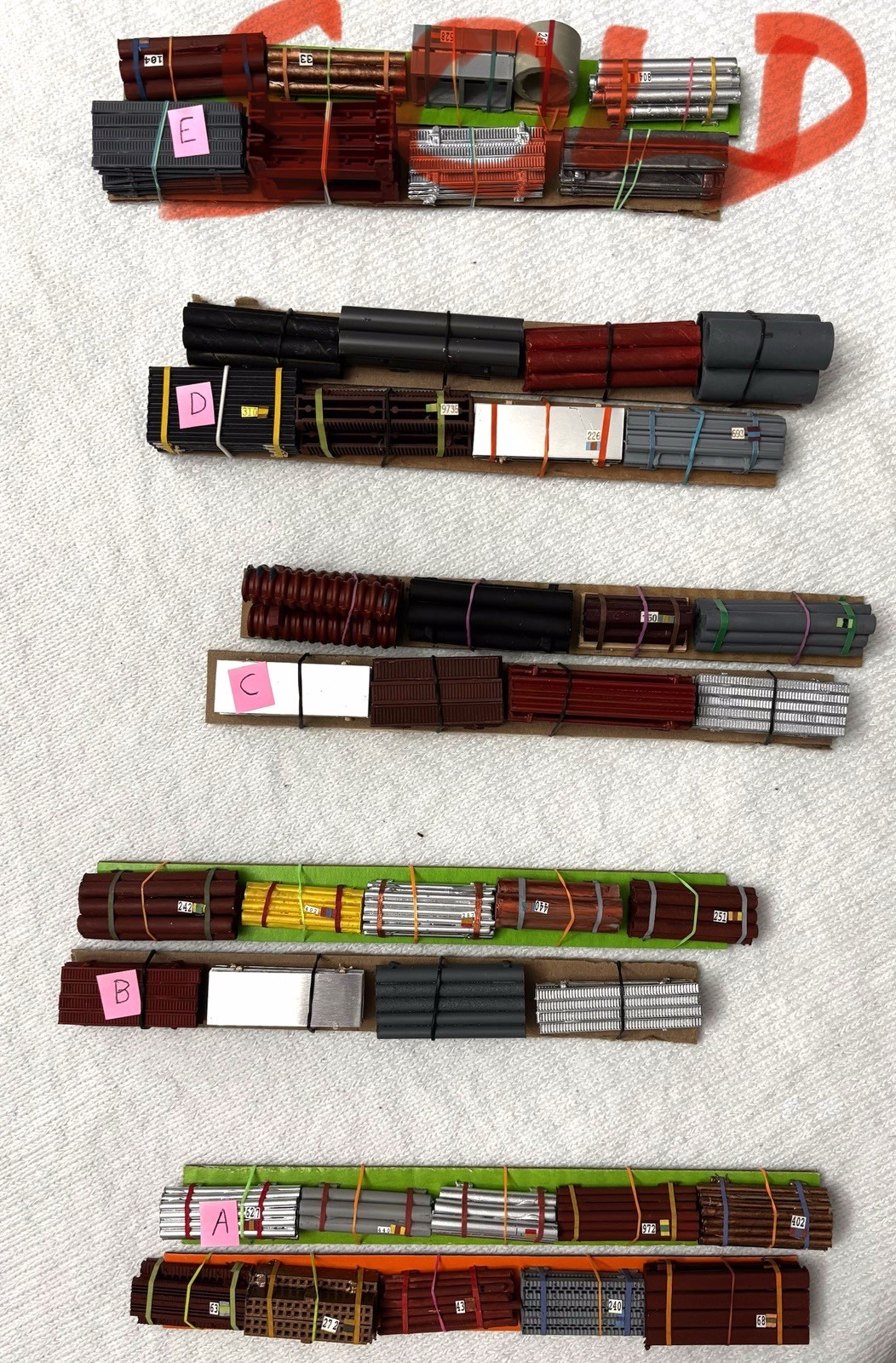 💥HO Scale Flatbed Loads ~ Handmade – You choose, in sets of 2. Pls read descrip