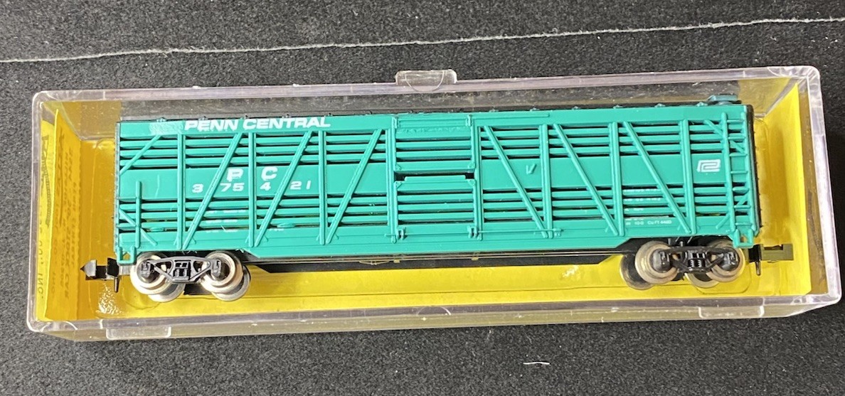 Atlas N Scale 3544 Penn Central 50ft Stock Cattle Livestock Car PC 375421
