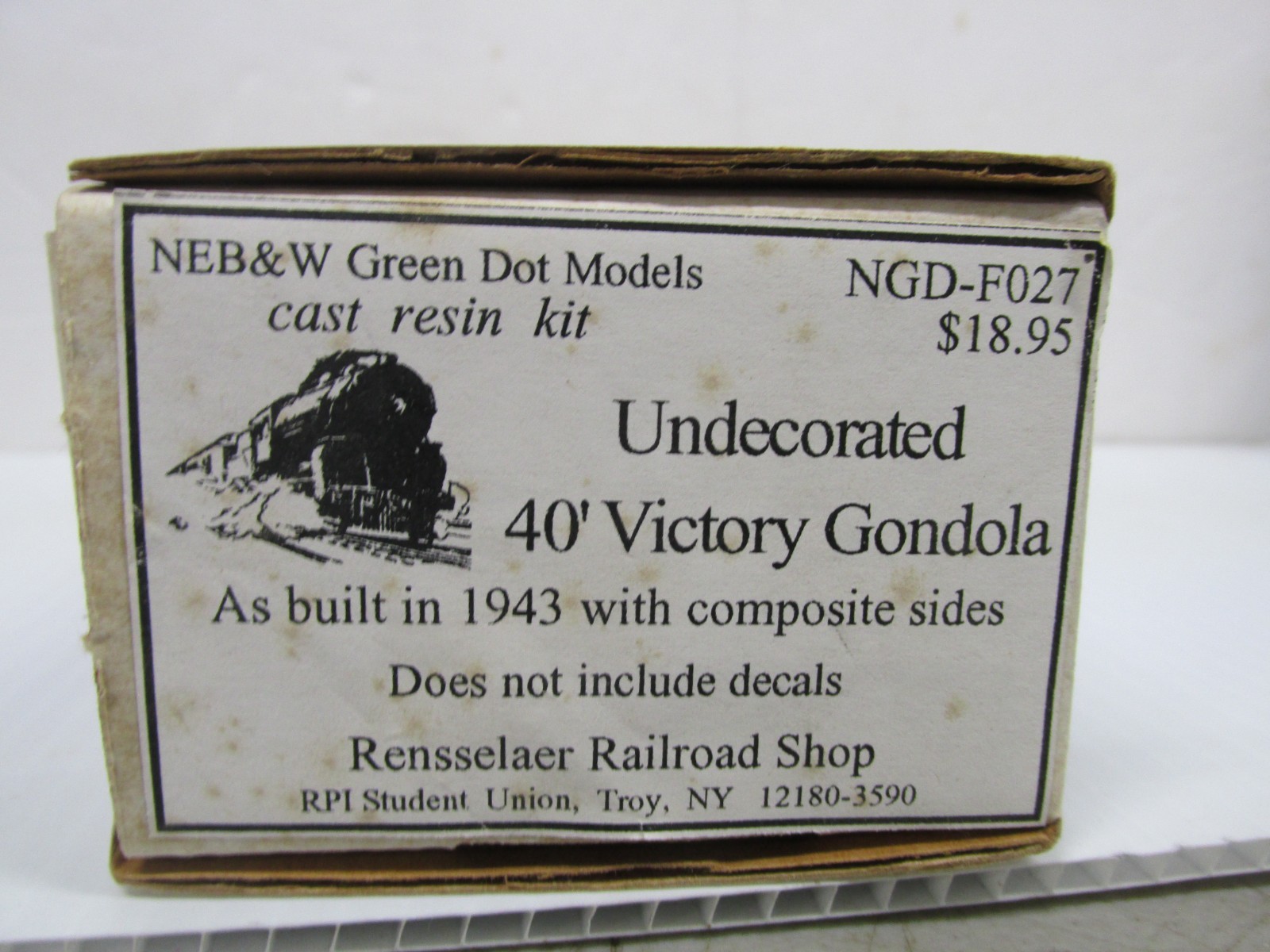 NEB&W GREEN DOT #NGD-F027~UNDECORATED 40′ VICTORY GONDOLA CAR-RESIN KIT~HO SCALE