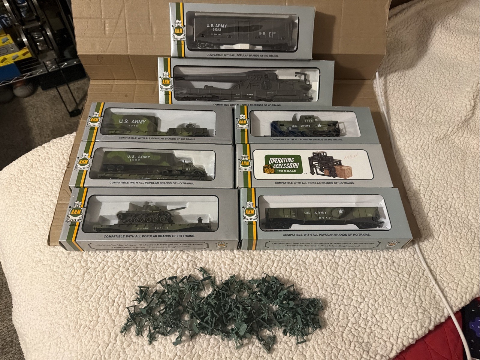 Vintage AHM US Army Military Train Cars HO Scale Tank Artillery Lot Of 8