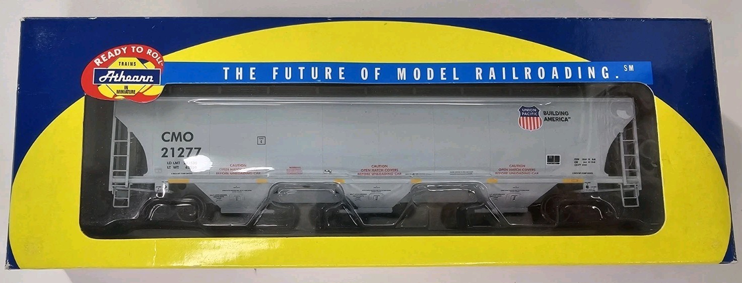 95988 Athearn Union Pacific CMO 5161 3-Bay Covered Hopper
