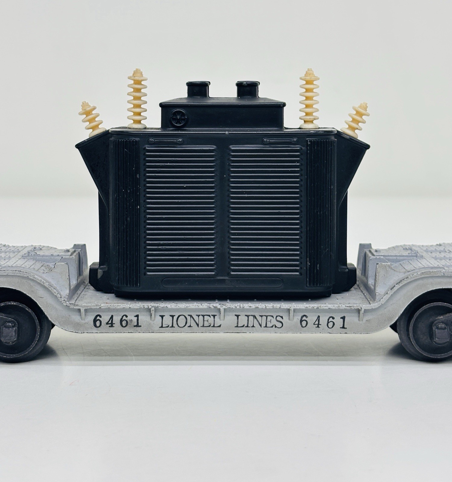 Lionel Postwar Depressed Flat Car w/ Transformer 6461