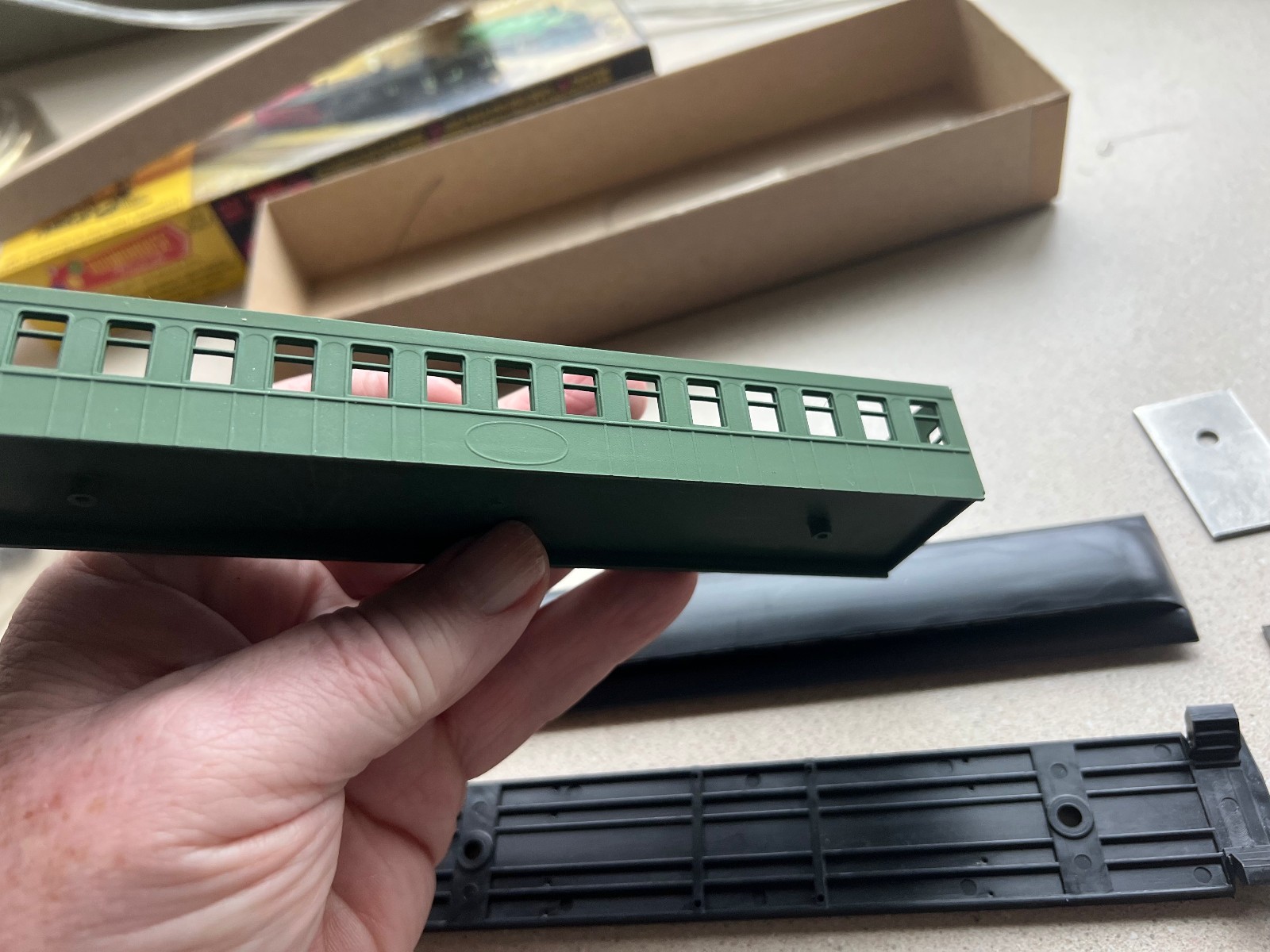 Roundhouse HO Scale 50′ Overland Pullman Sleeper Undecorated 5250 OB
