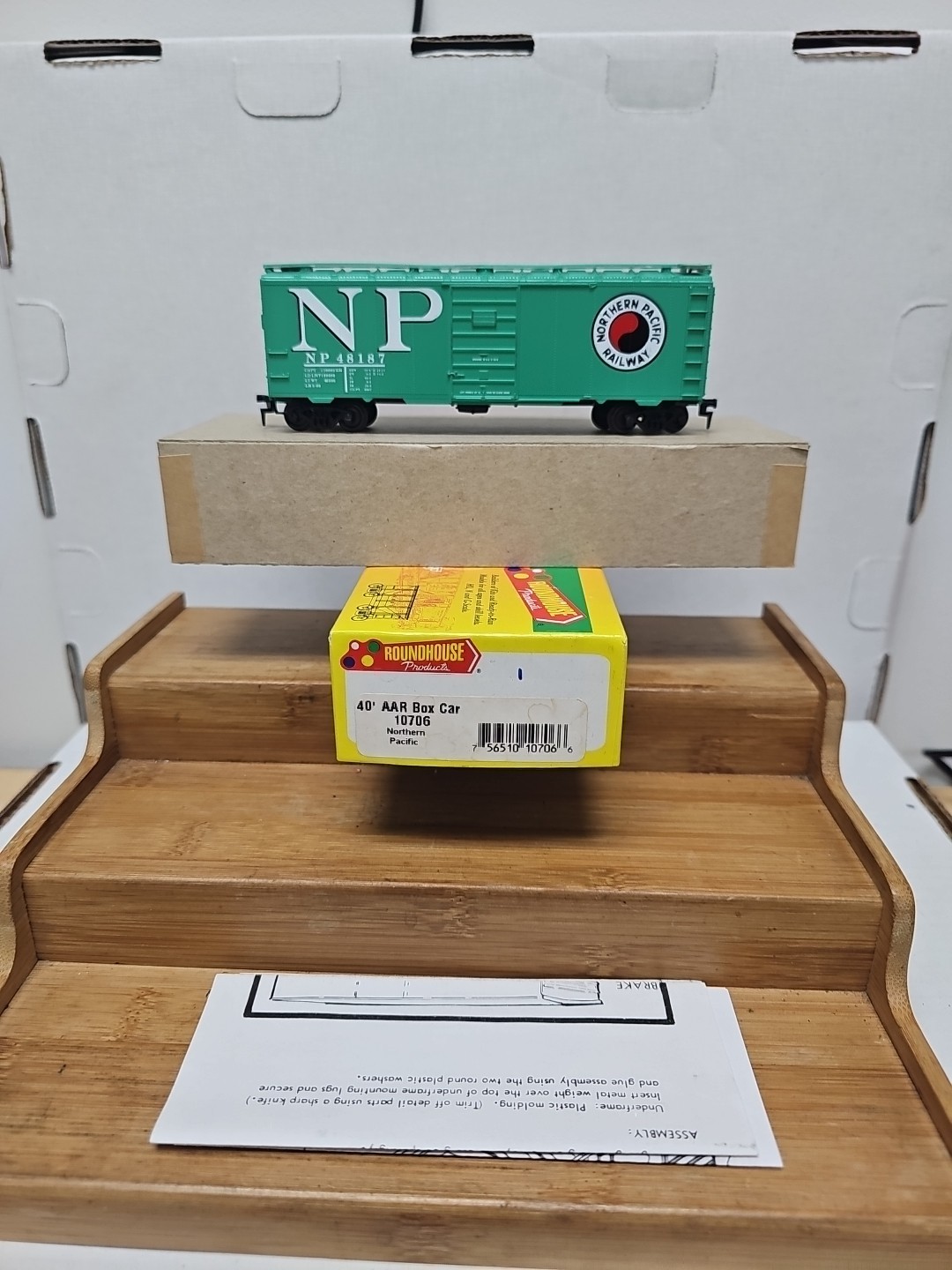 Roundhouse 10706 HO Scale Northern Pacific 40′ AAR Box Car Built