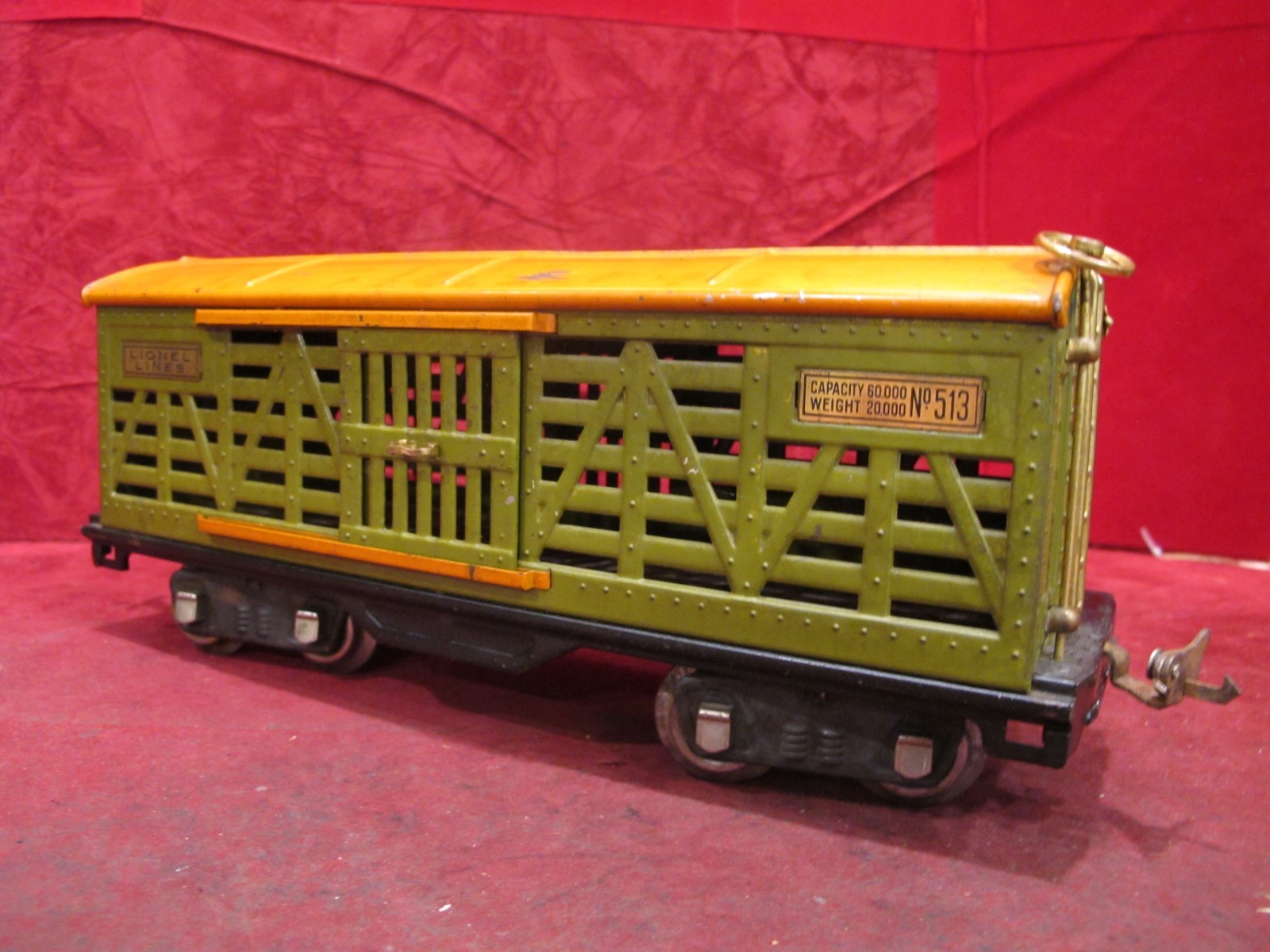 Lionel No. 513 Standard Gauge Olive Green/Orange Roof Cattle Car – 1927-1938